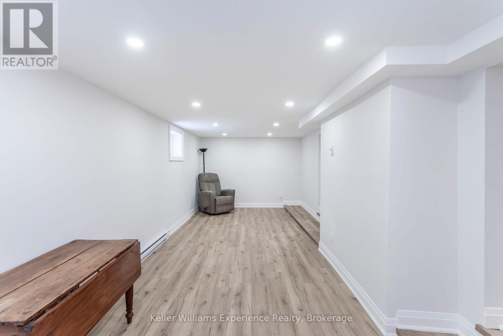 65 Drury Lane, Barrie, Ontario  L4M 3C9 - Photo 12 - S13048326