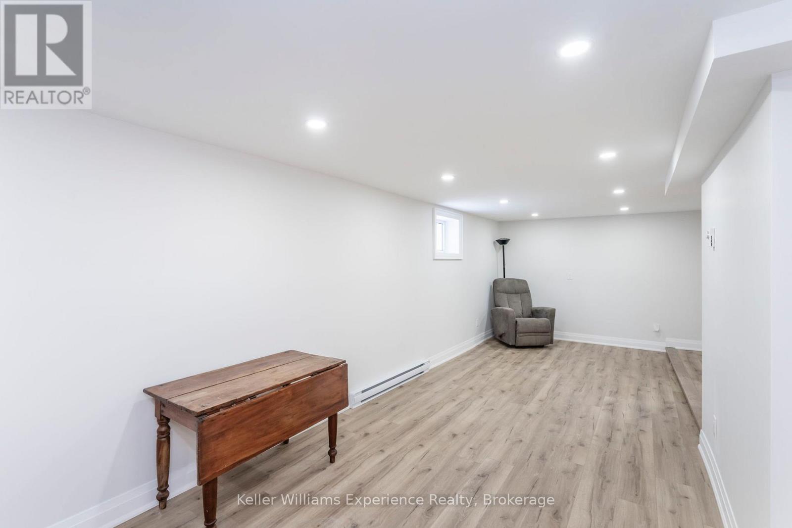 65 Drury Lane, Barrie, Ontario  L4M 3C9 - Photo 13 - S13048326