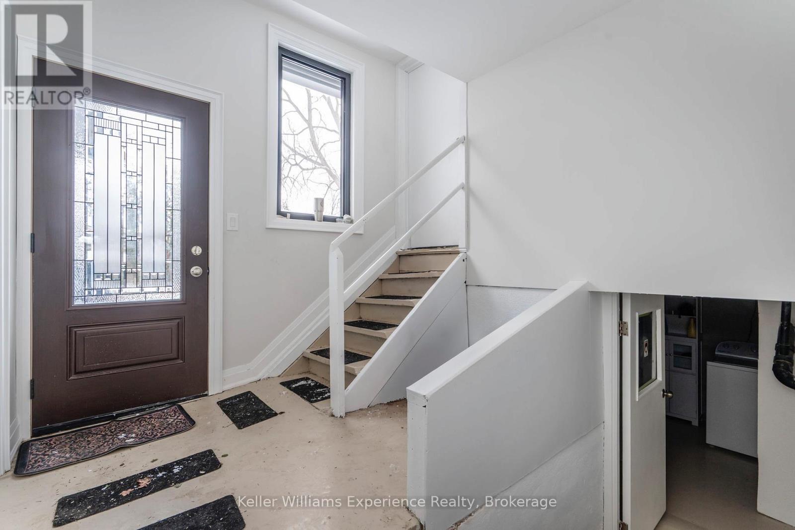 65 Drury Lane, Barrie, Ontario  L4M 3C9 - Photo 4 - S13048326