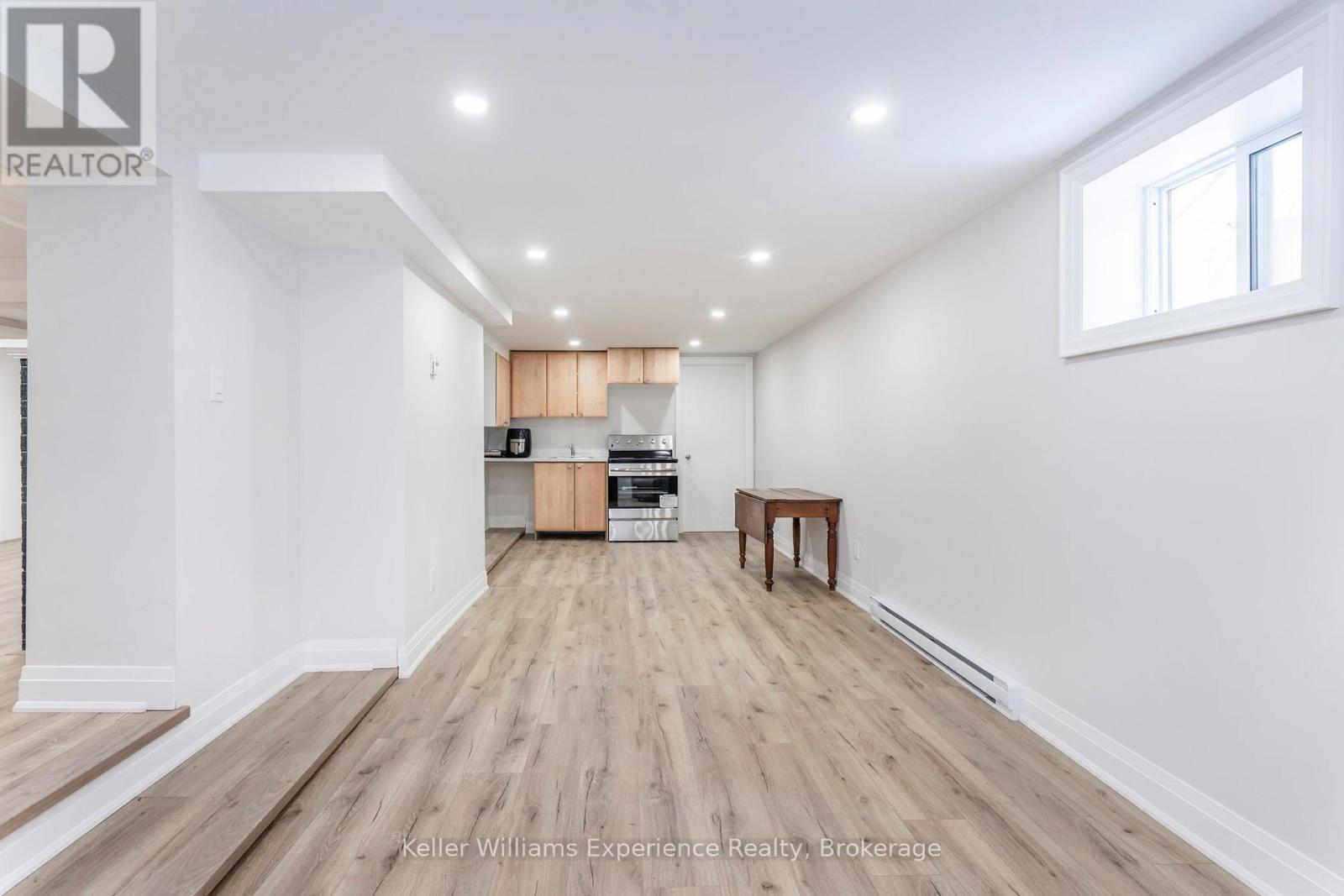 65 Drury Lane, Barrie, Ontario  L4M 3C9 - Photo 6 - S13048326