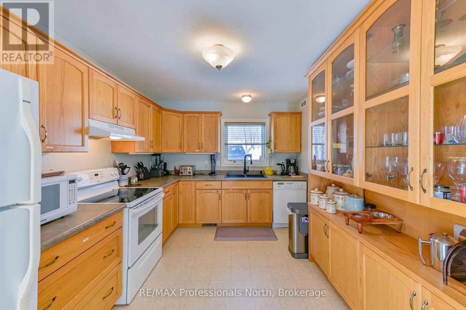 1099 Summer Lane, Minden Hills, Ontario  K0M 2K0 - Photo 15 - X12938388