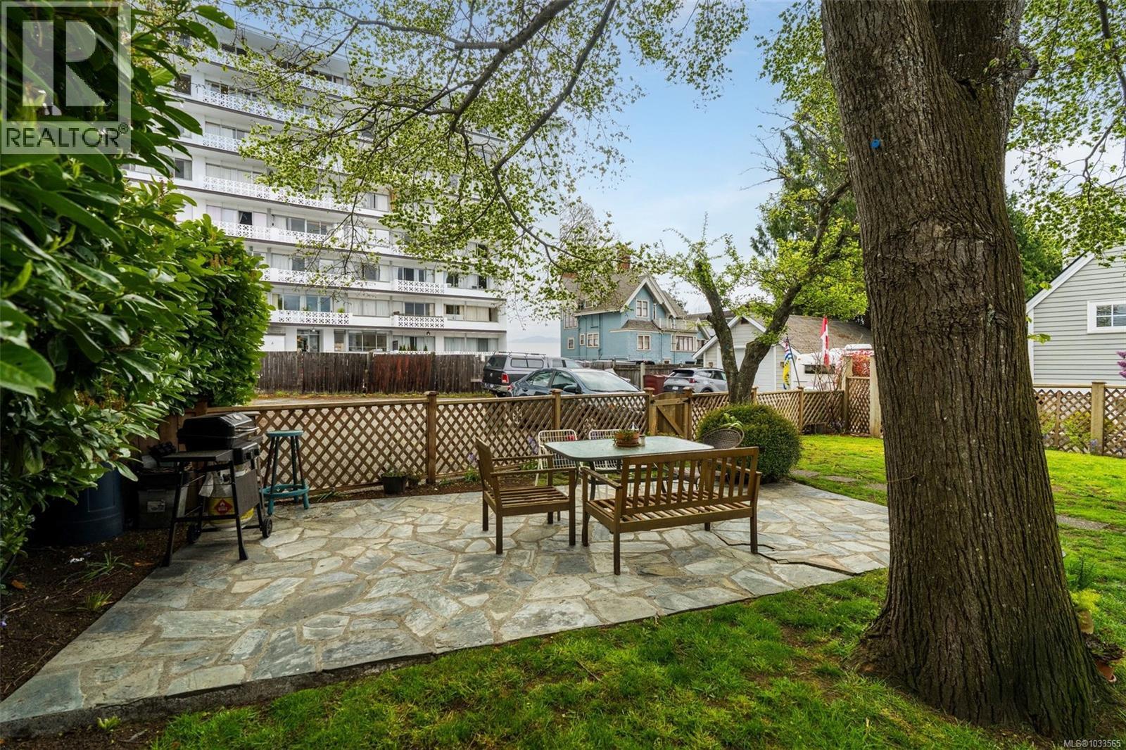 239 St. Andrews St, Victoria, British Columbia  V8V 2N1 - Photo 6 - 1033565