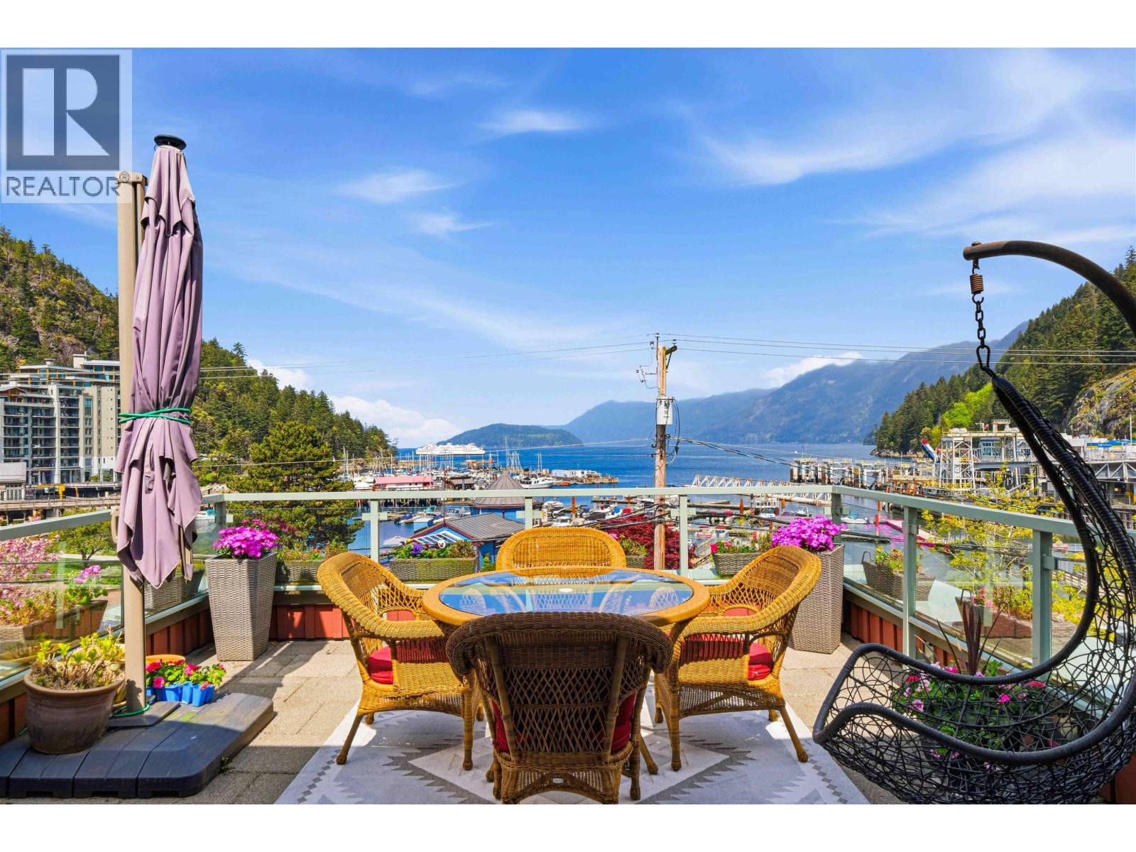PH 1 6688 ROYAL AVENUE, West Vancouver, British Columbia