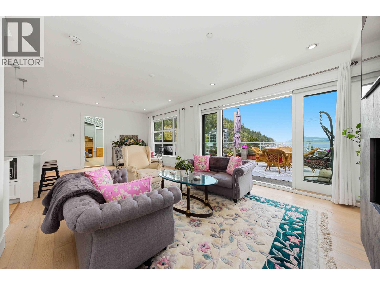 Ph 1 6688 Royal Avenue, West Vancouver, British Columbia  V7W 2B9 - Photo 8 - R3115952