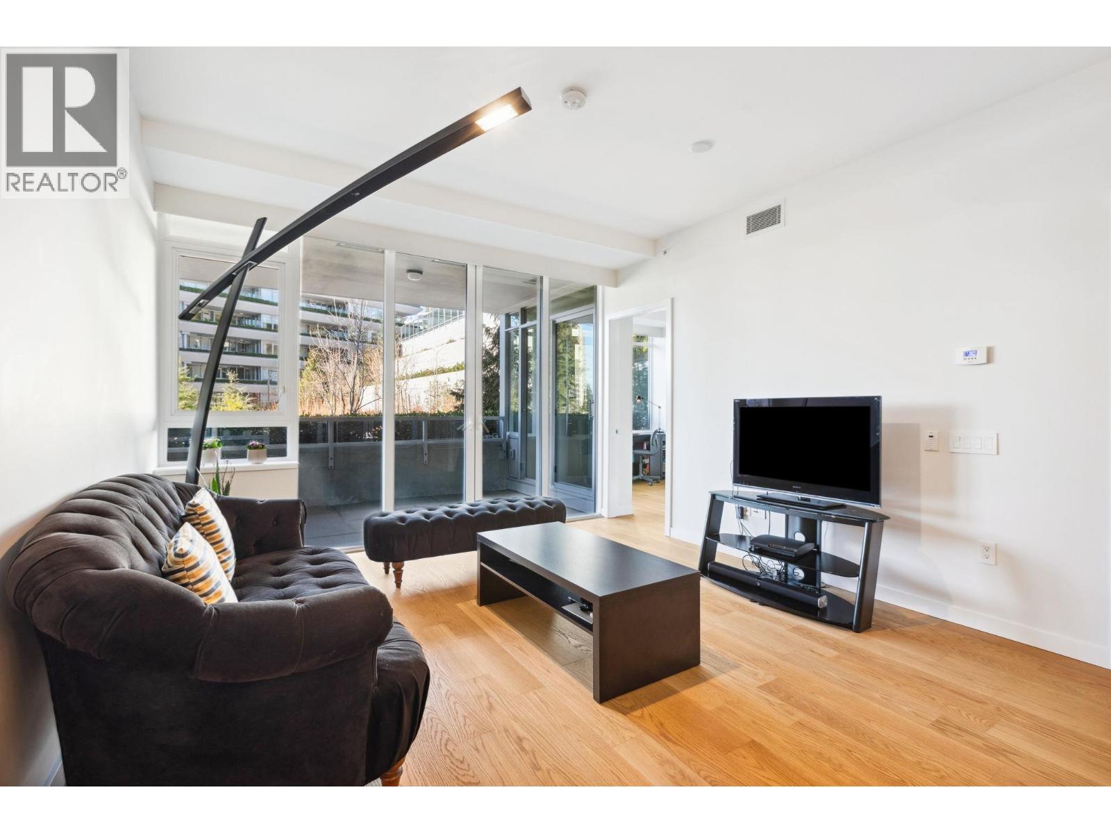 204 788 Arthur Erickson Place, West Vancouver, British Columbia  V7T 0B6 - Photo 4 - R3115960