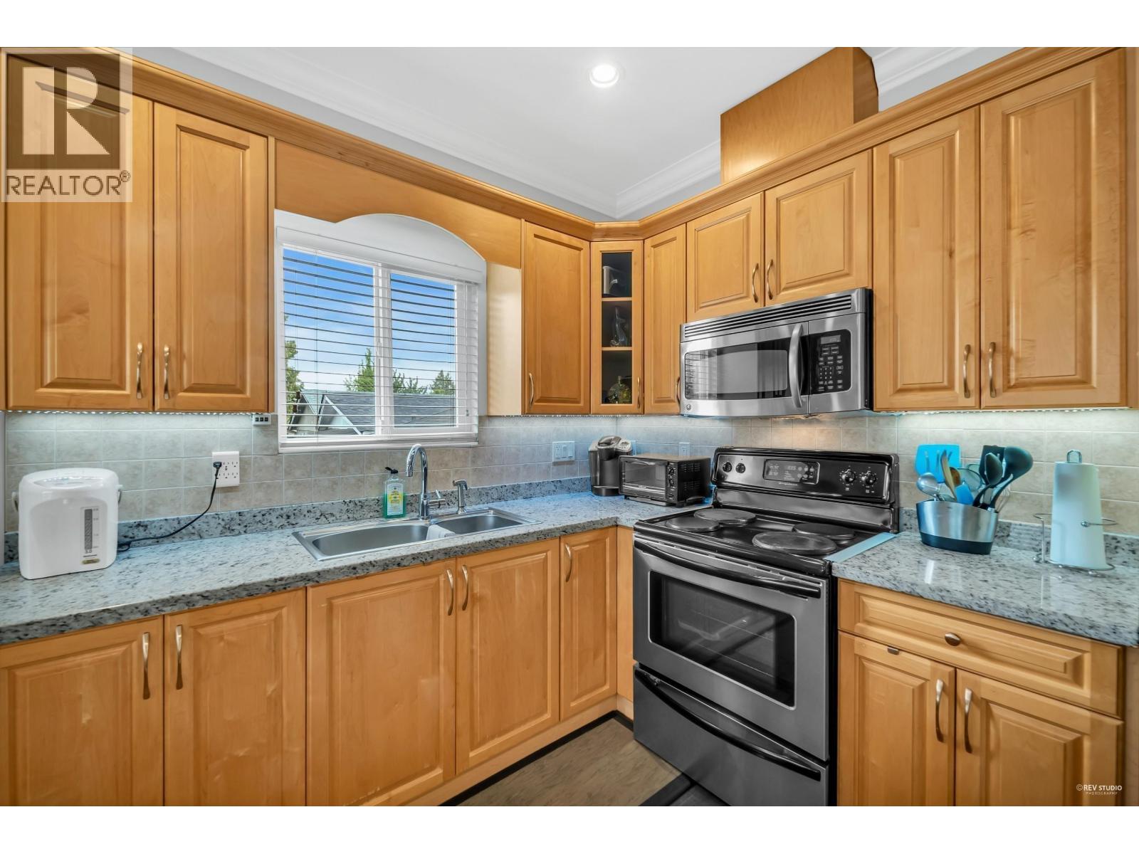 669 W 71st Avenue, Vancouver, British Columbia  V6P 2Z9 - Photo 6 - R3115961