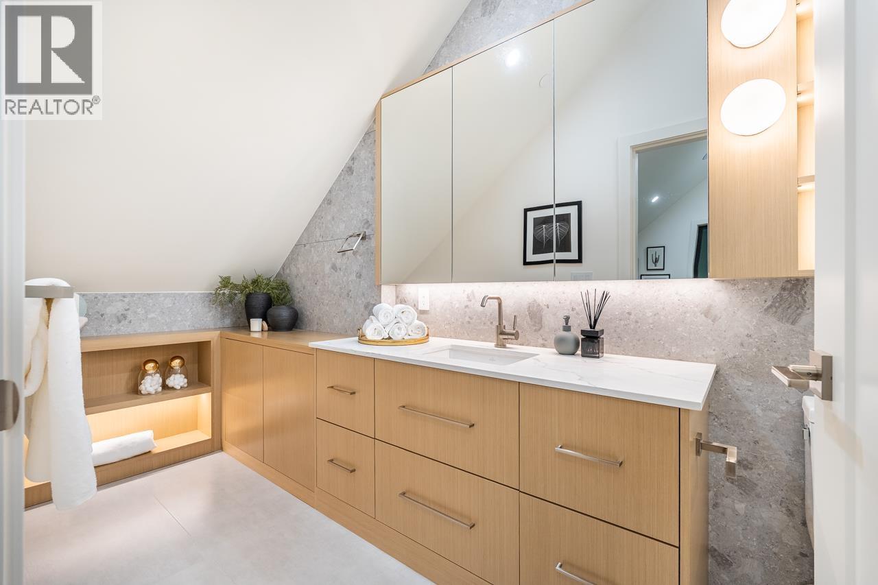 1 3345 W 13th Avenue, Vancouver, British Columbia  V6R 2R8 - Photo 18 - R3115978