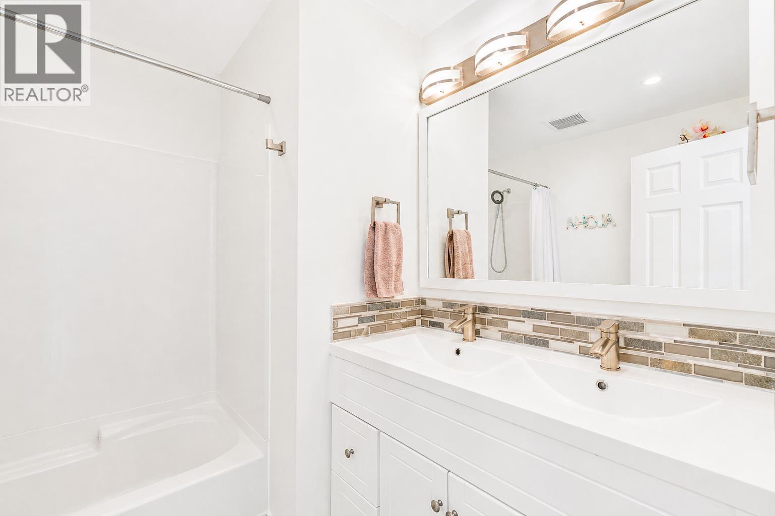 4072 Violet Street, North Vancouver, British Columbia  V7G 1E3 - Photo 21 - R3115951