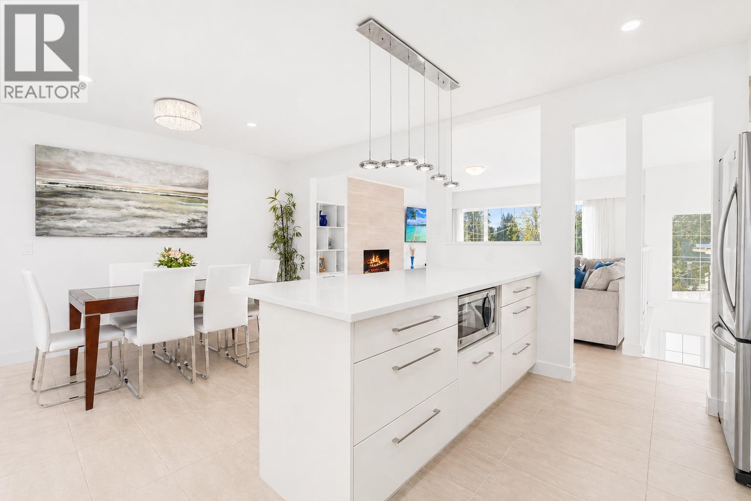 4072 Violet Street, North Vancouver, British Columbia  V7G 1E3 - Photo 9 - R3115951