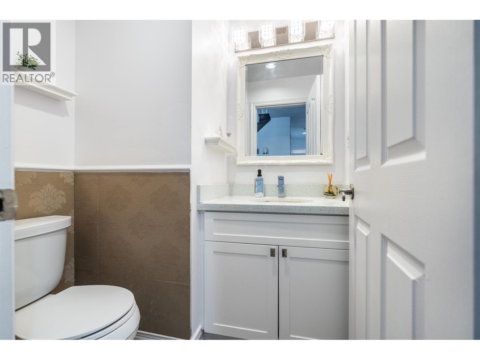 887 Riverside Drive, Port Coquitlam, British Columbia  V3B 7T6 - Photo 24 - R3115953