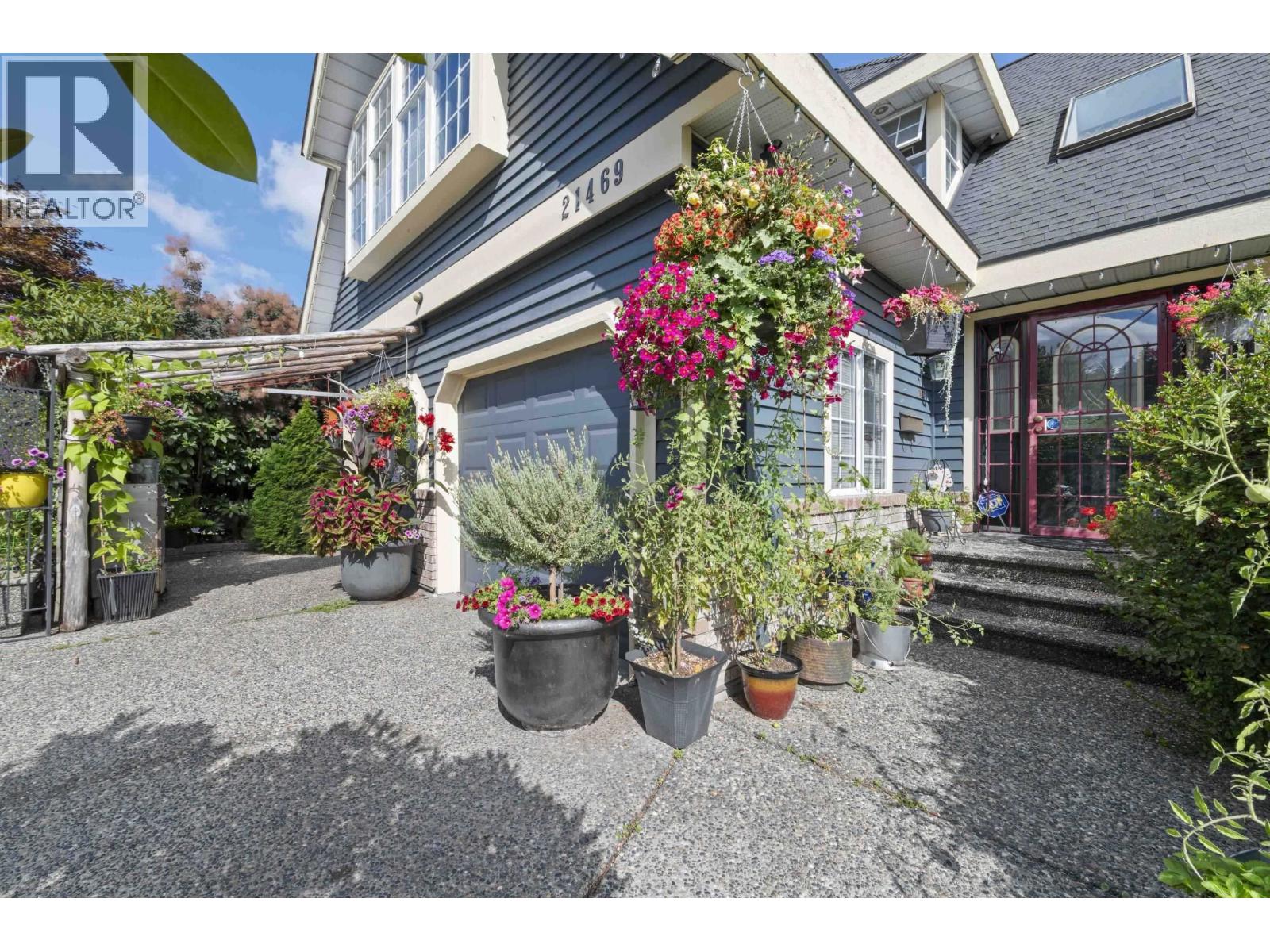 21469 126 Avenue, Maple Ridge, British Columbia  V4R 2H4 - Photo 2 - R3115968