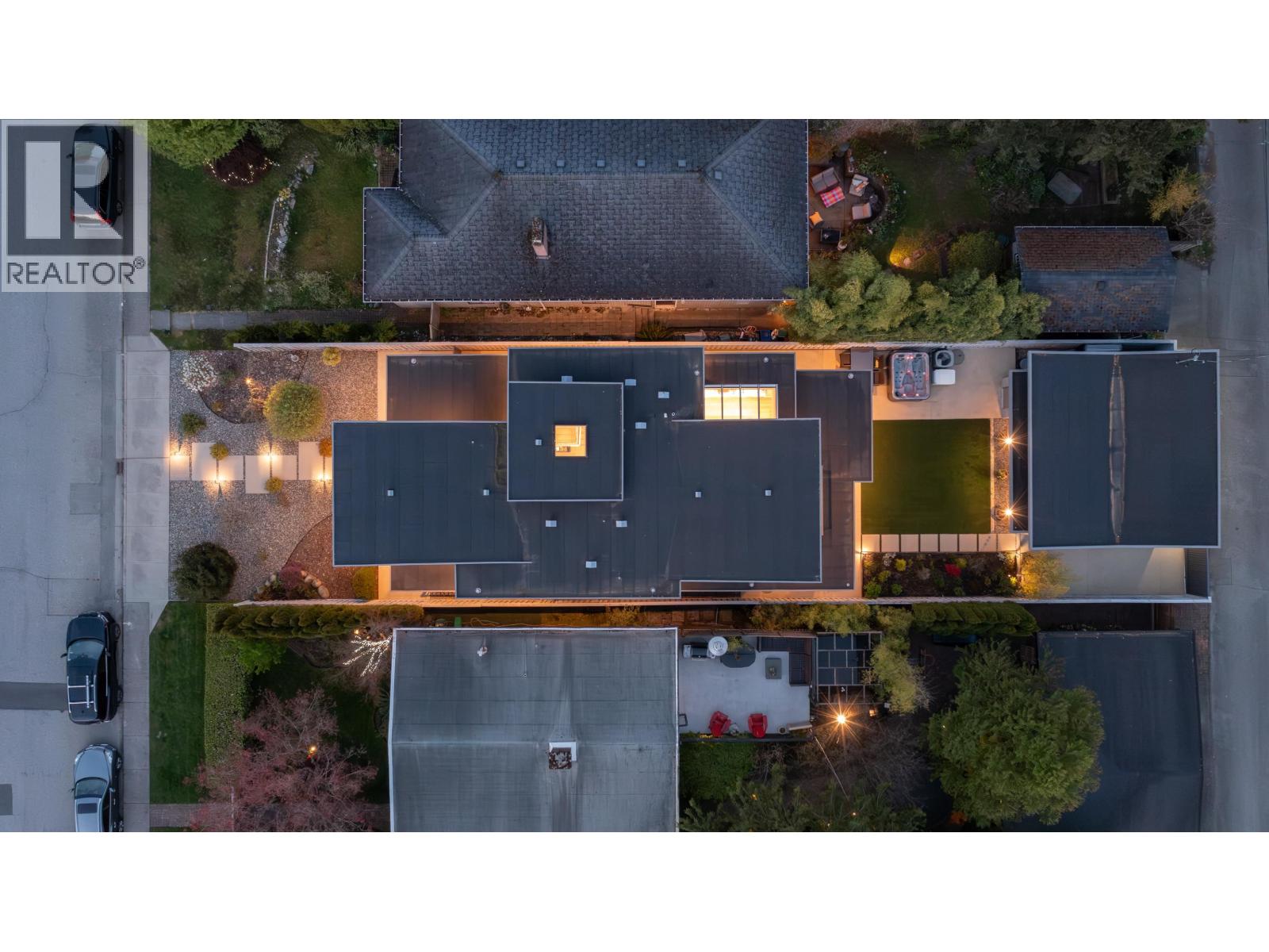 315 E 20th Street, North Vancouver, British Columbia  V7L 3A8 - Photo 35 - R3115976