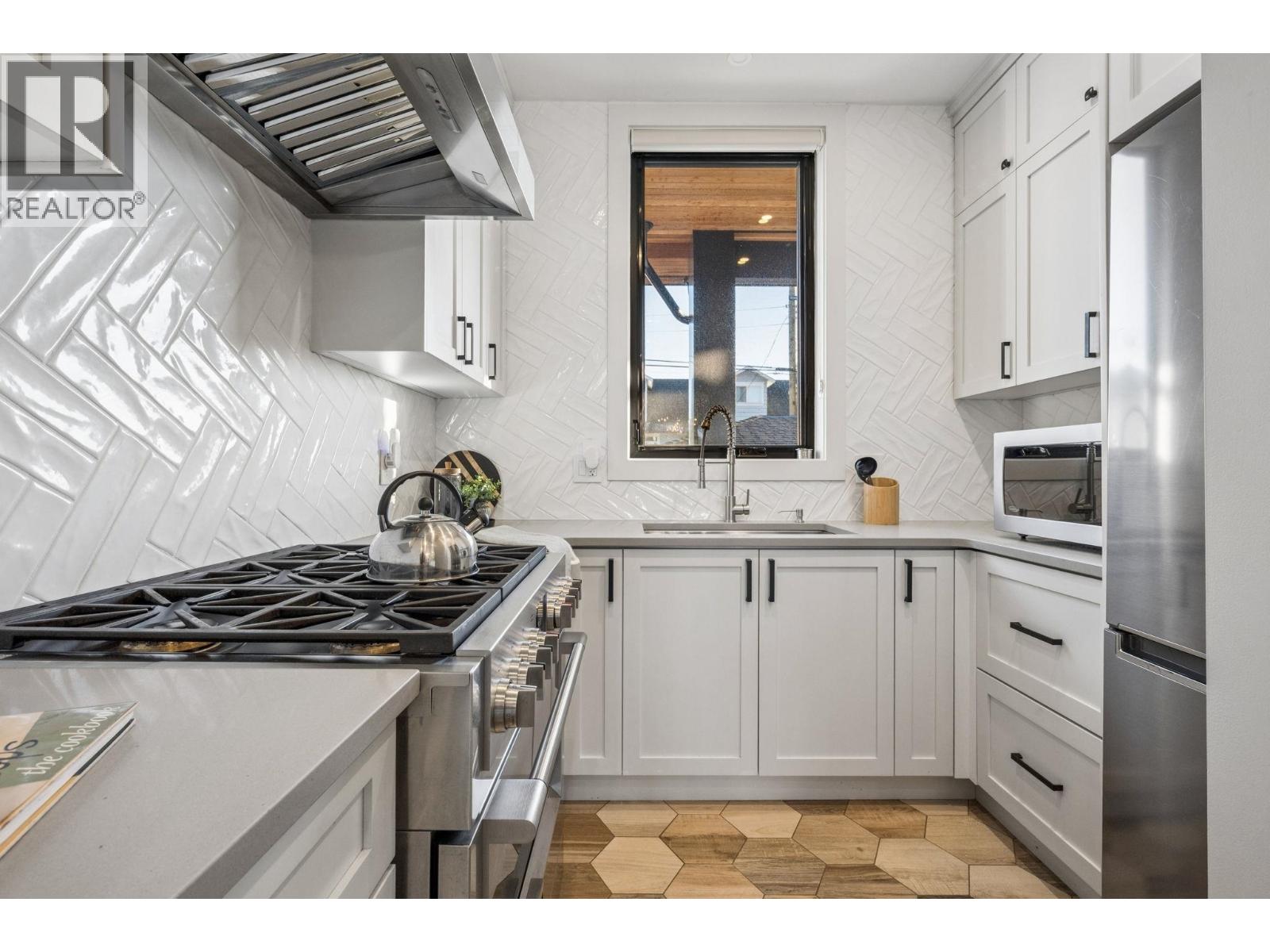 4096 Union Street, Burnaby, British Columbia  V5C 2W8 - Photo 11 - R3115995