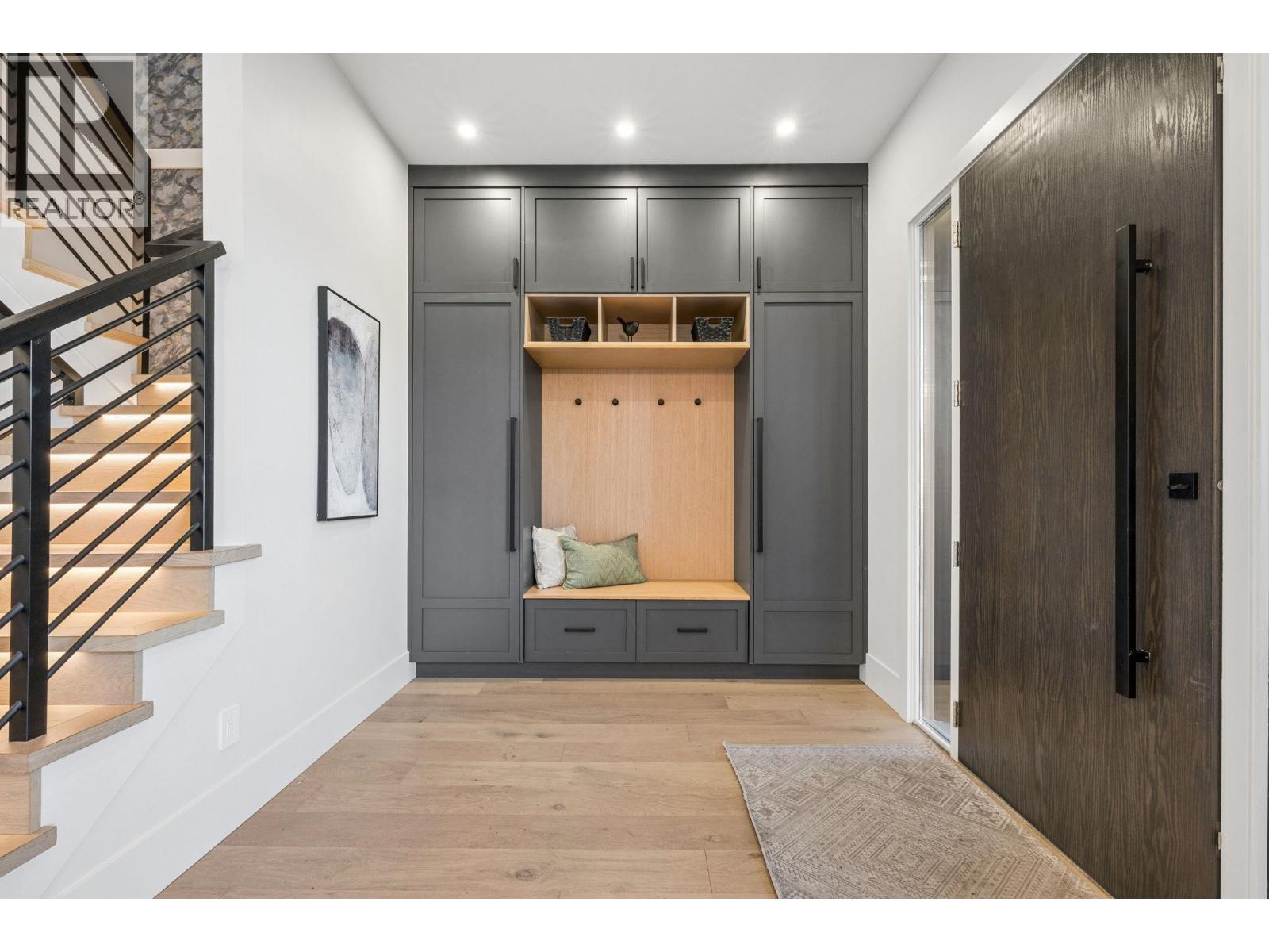 4096 Union Street, Burnaby, British Columbia  V5C 2W8 - Photo 2 - R3115995