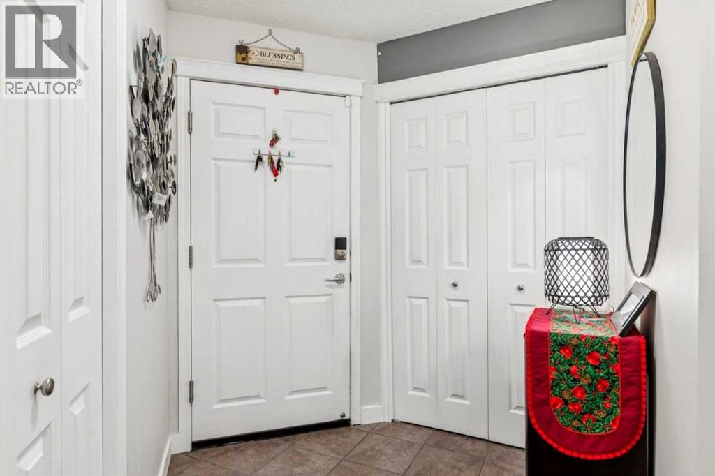 211, 25 Prestwick Drive SE, Calgary, Alberta  T2Z 4Z1 - Photo 4 - A2303609