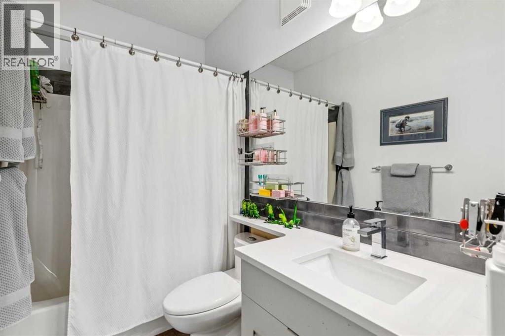 211, 25 Prestwick Drive SE, Calgary, Alberta  T2Z 4Z1 - Photo 24 - A2303609