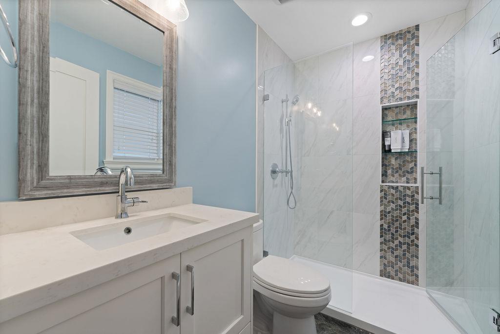 1087 Finlay Street, White Rock, British Columbia  V4B 4K7 - Photo 24 - R3110650