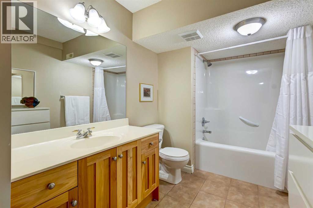 8 Straddock Villas SW, Calgary, Alberta  T3H 5C7 - Photo 28 - A2300354