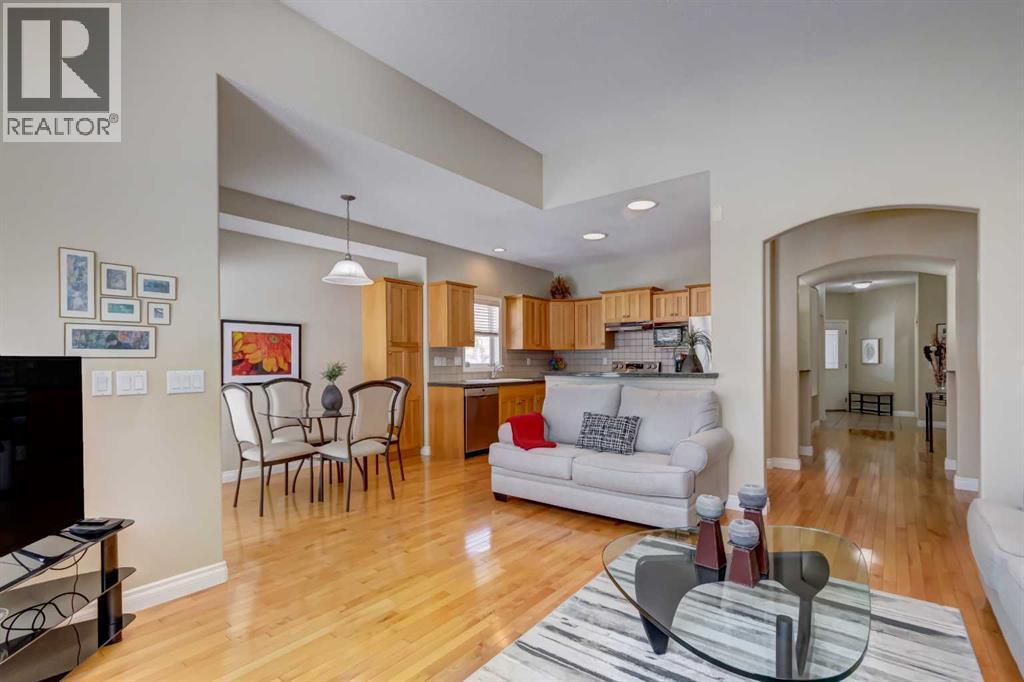 8 Straddock Villas SW, Calgary, Alberta  T3H 5C7 - Photo 9 - A2300354