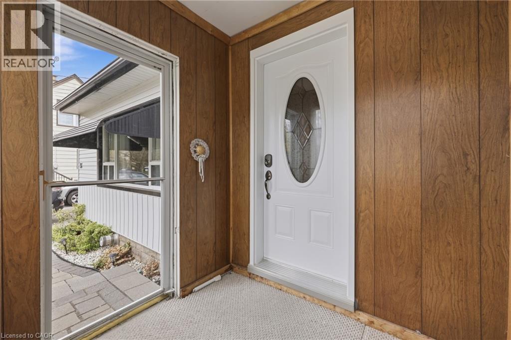 37 Central Park Avenue, Dundas, Ontario  L9H 2M5 - Photo 4 - 40824136