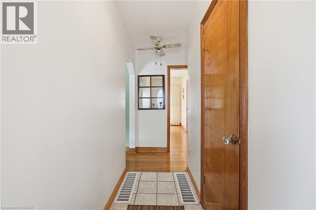 37 Central Park Avenue, Dundas, Ontario  L9H 2M5 - Photo 6 - 40824136