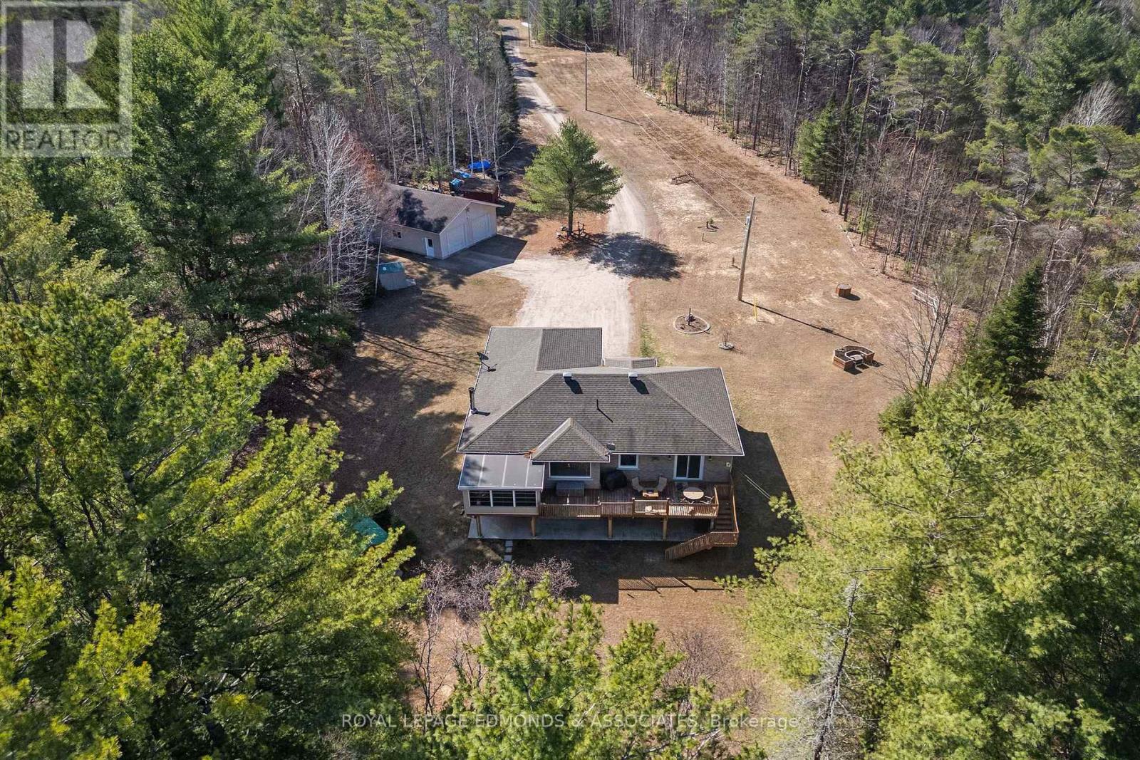 768 Airport Road, Petawawa, Ontario  K8A 6W7 - Photo 3 - X12973286