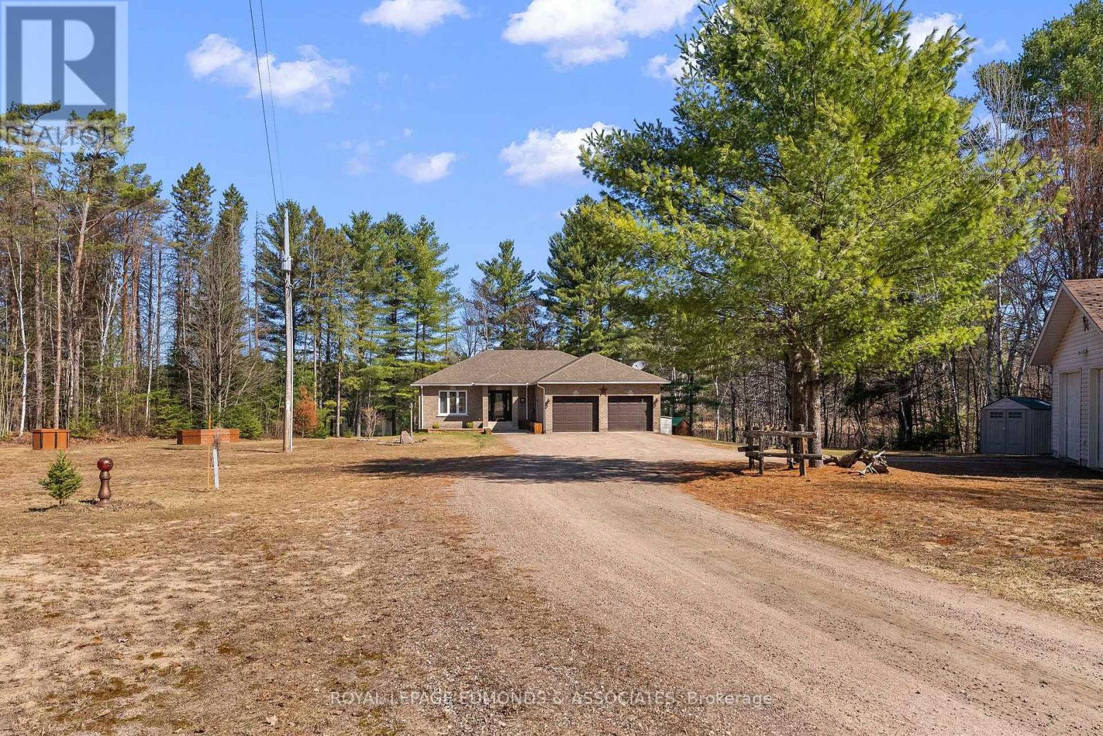 768 Airport Road, Petawawa, Ontario  K8A 6W7 - Photo 42 - X12973286