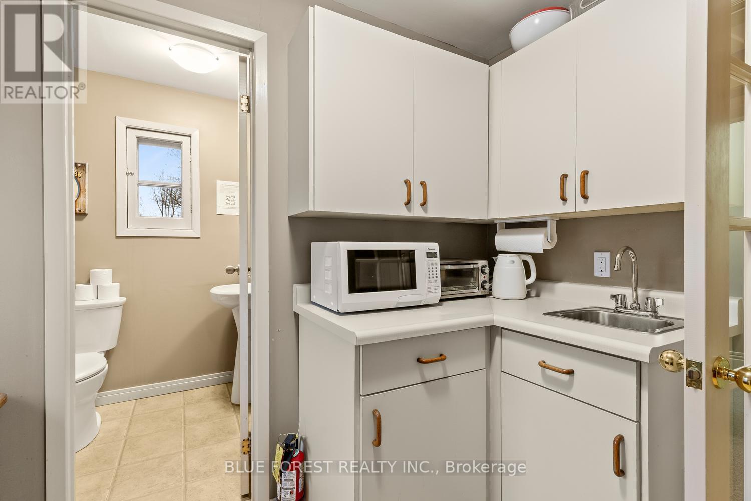 4174 Catherine Street, Thames Centre, Ontario  N0L 1G0 - Photo 24 - X13048618