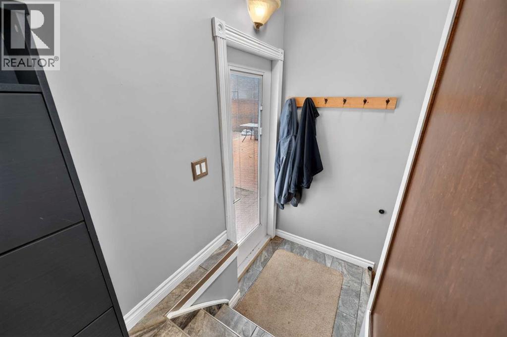 2023 Glenwood Drive Sw, Calgary, Alberta  T3E 3Y7 - Photo 23 - A2305103