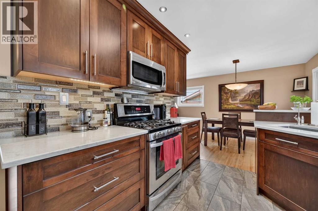 2023 Glenwood Drive Sw, Calgary, Alberta  T3E 3Y7 - Photo 14 - A2305103