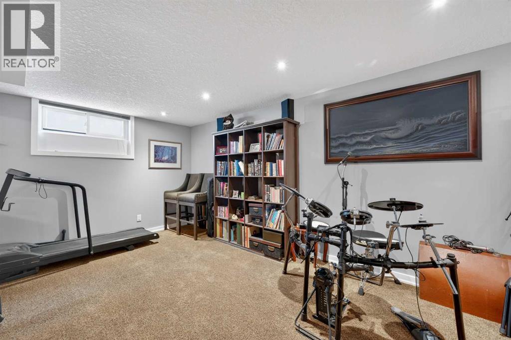 2023 Glenwood Drive Sw, Calgary, Alberta  T3E 3Y7 - Photo 30 - A2305103