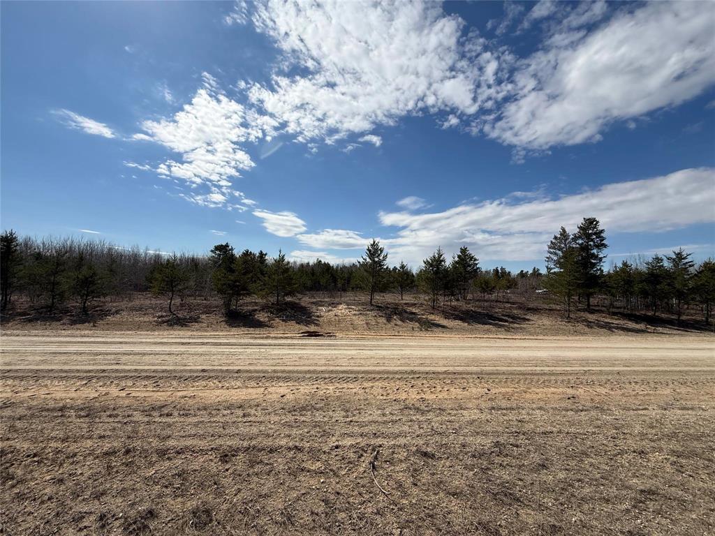 88 Mars Drive, Brokenhead Rm, Manitoba  R0E 1W0 - Photo 2 - 202605182