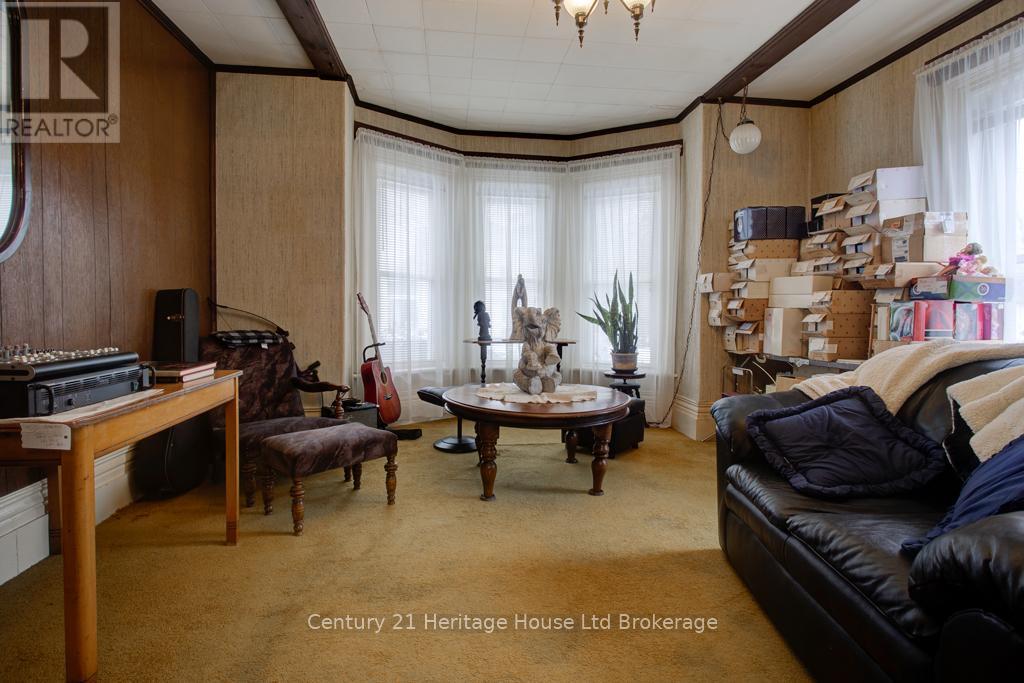 242 Wonham Street S, Ingersoll, Ontario  N5C 2Z6 - Photo 4 - X13048658