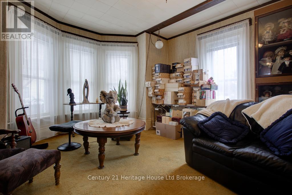 242 Wonham Street S, Ingersoll, Ontario  N5C 2Z6 - Photo 5 - X13048658