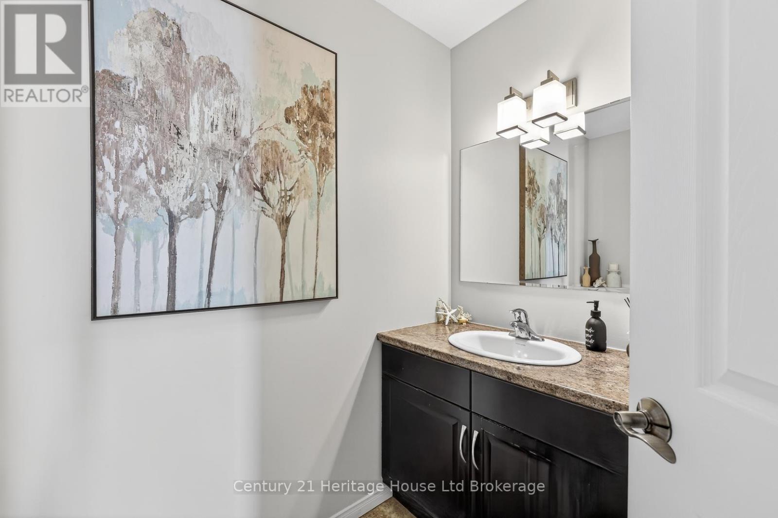 464 Champlain Avenue, Woodstock, Ontario  N4V 0A7 - Photo 8 - X13048664