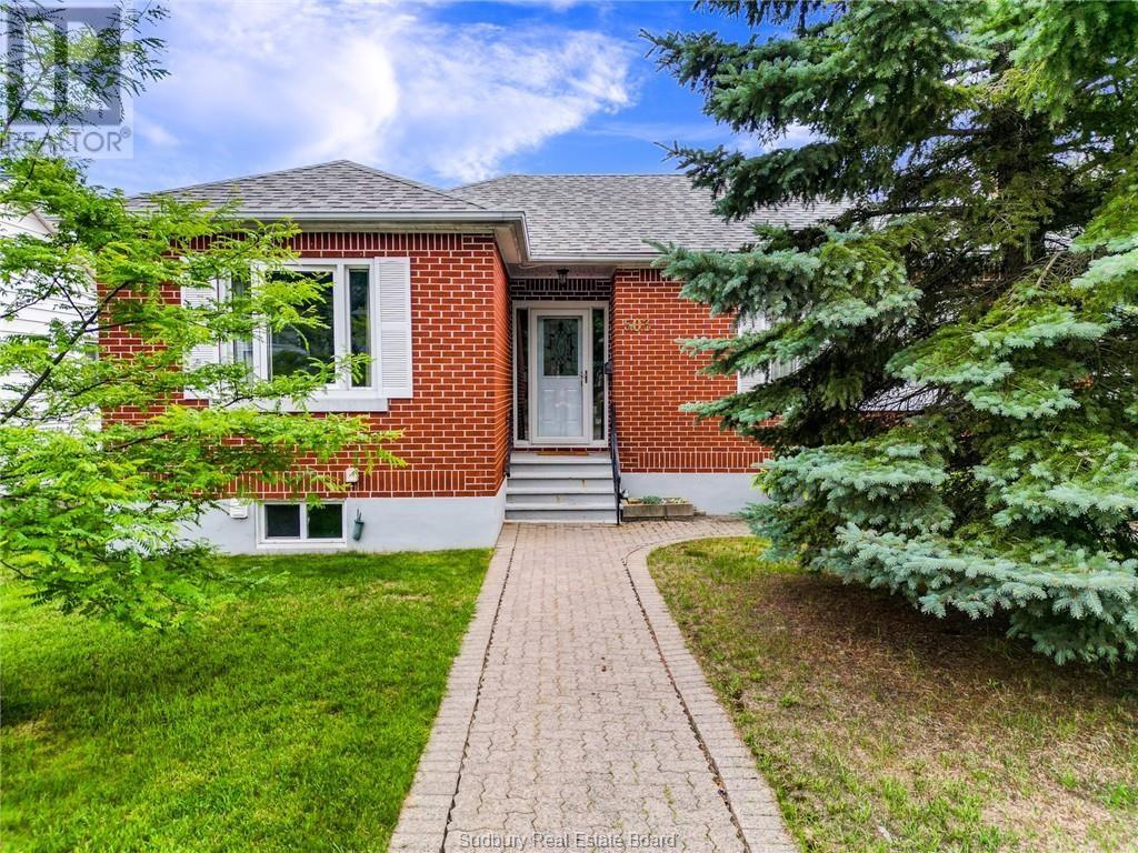 503 Victoria, Greater Sudbury, Ontario  P3C 1L2 - Photo 1 - 2126928