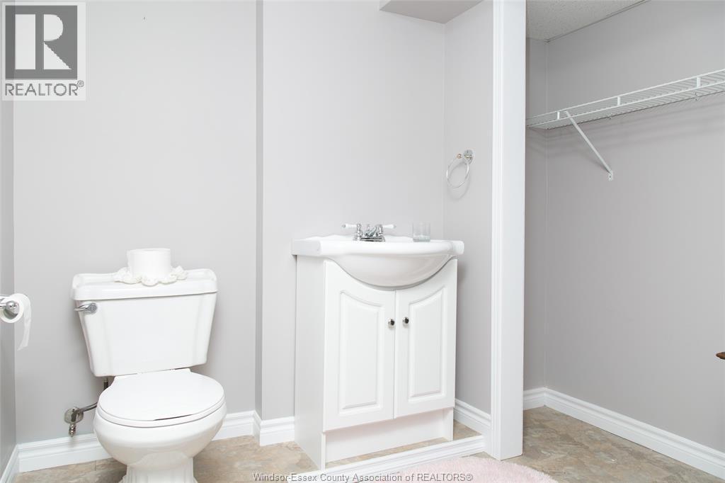 8 Sand Pebble Crescent, Kingsville, Ontario  N9Y 4B3 - Photo 12 - 26009206