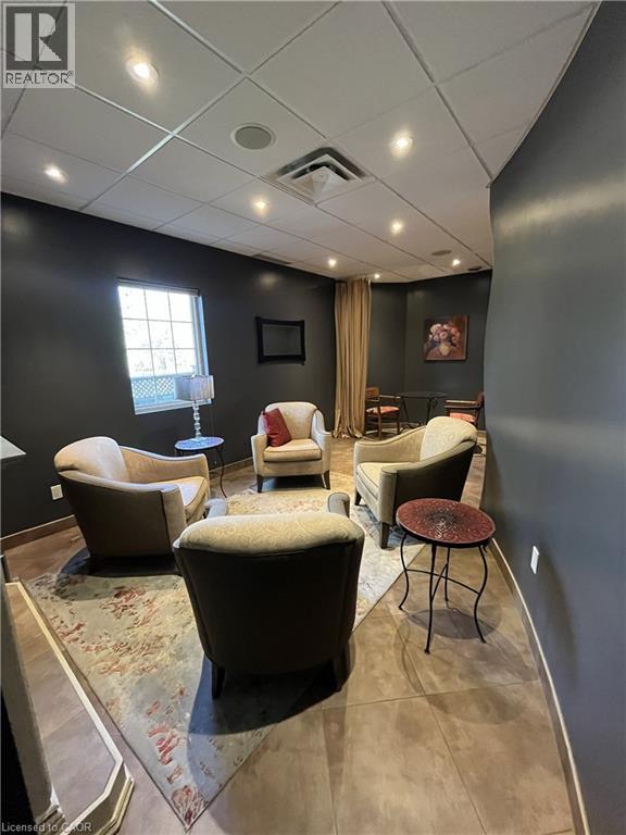 370 University Avenue E Unit# 105b, Waterloo, Ontario  N2K 3N2 - Photo 3 - 40822971