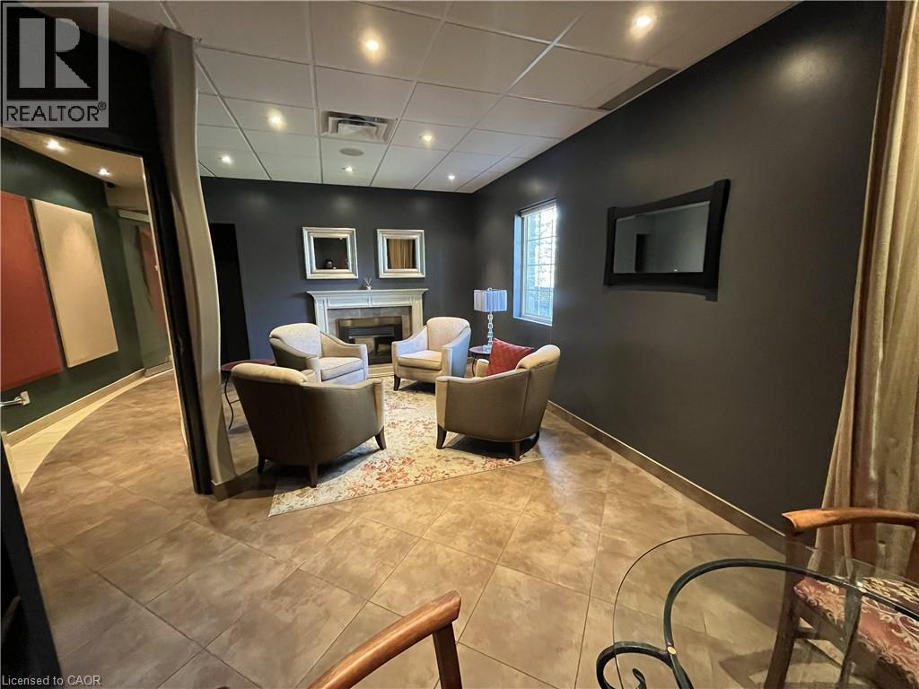 370 University Avenue E Unit# 105b, Waterloo, Ontario  N2K 3N2 - Photo 2 - 40822971
