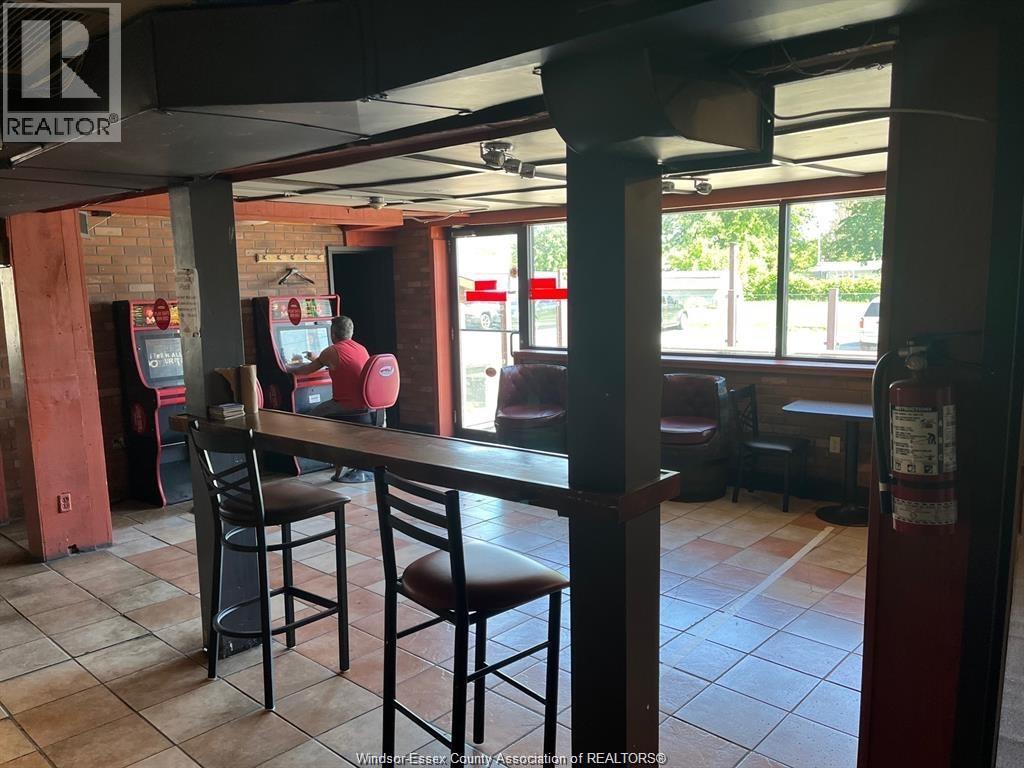 4715 Tecumseh Road, Windsor, Ontario  N8R 1A1 - Photo 10 - 26009292