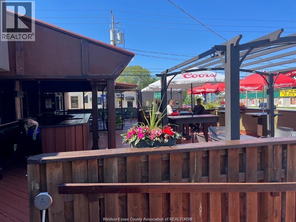 4715 Tecumseh Road, Windsor, Ontario  N8R 1A1 - Photo 2 - 26009292