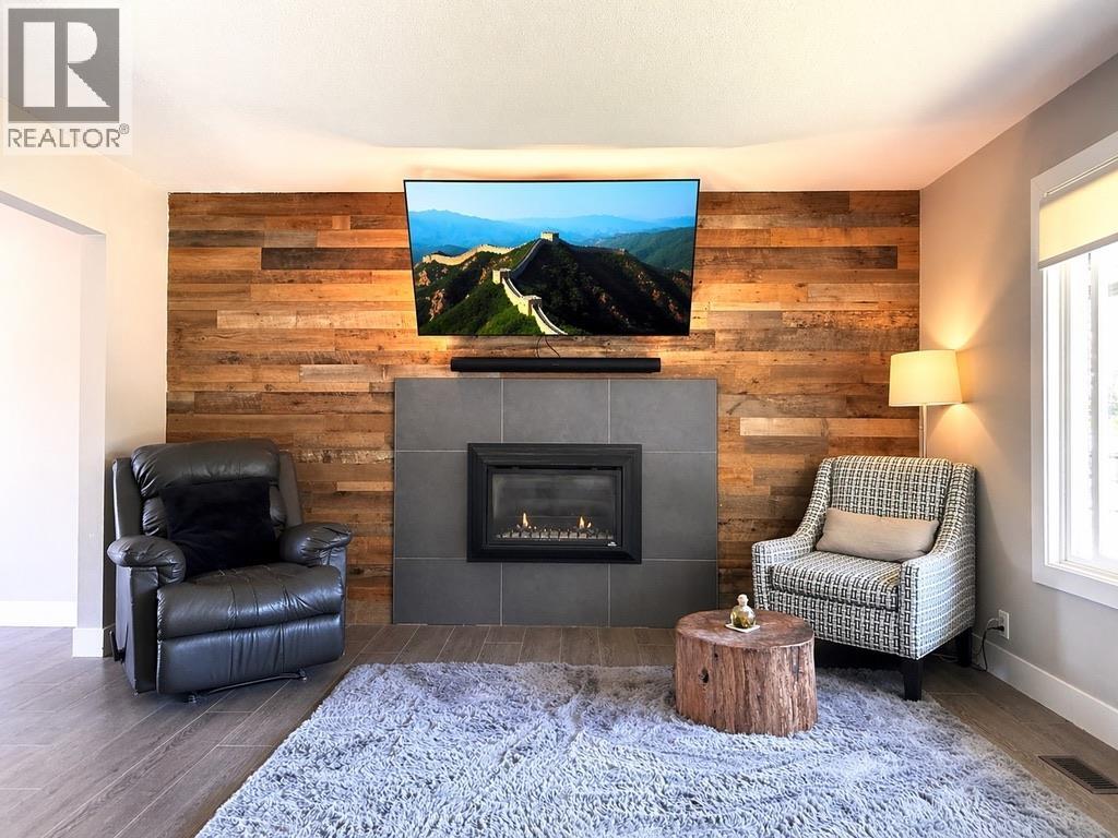 1820 Cedar Drive, Squamish, British Columbia  V8B 0X6 - Photo 6 - R3115804