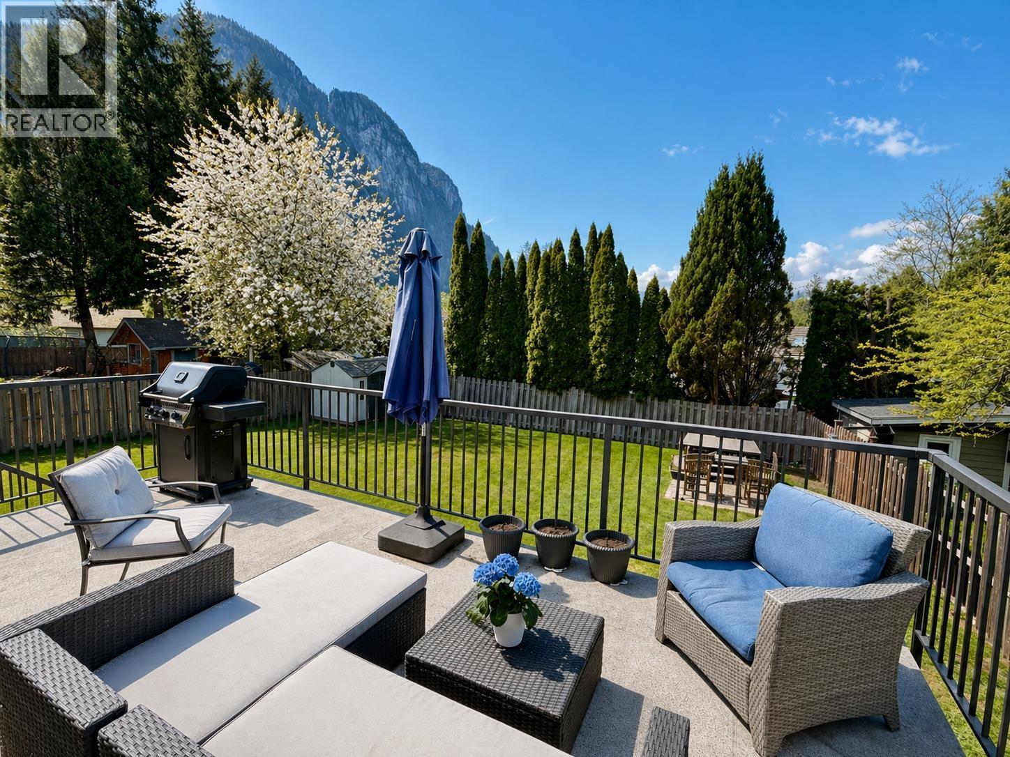 1820 Cedar Drive, Squamish, British Columbia  V8B 0X6 - Photo 12 - R3115804