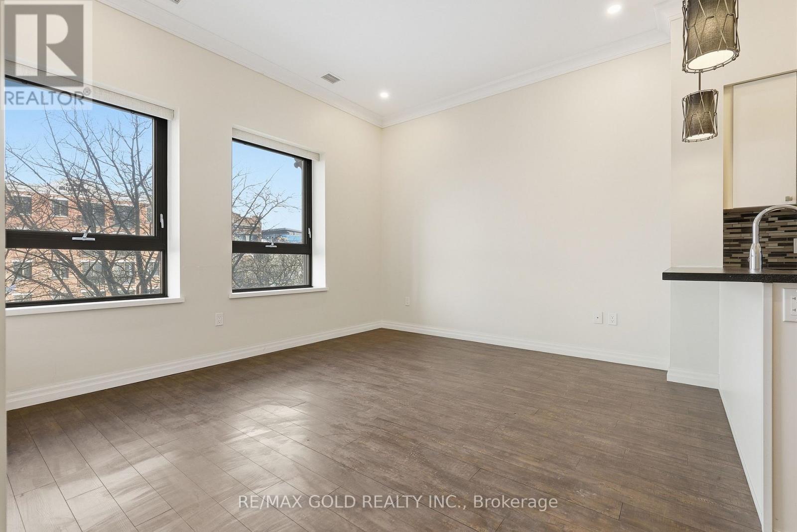 305 - 112 King Street E, Hamilton, Ontario  L8N 1A8 - Photo 10 - X12853632