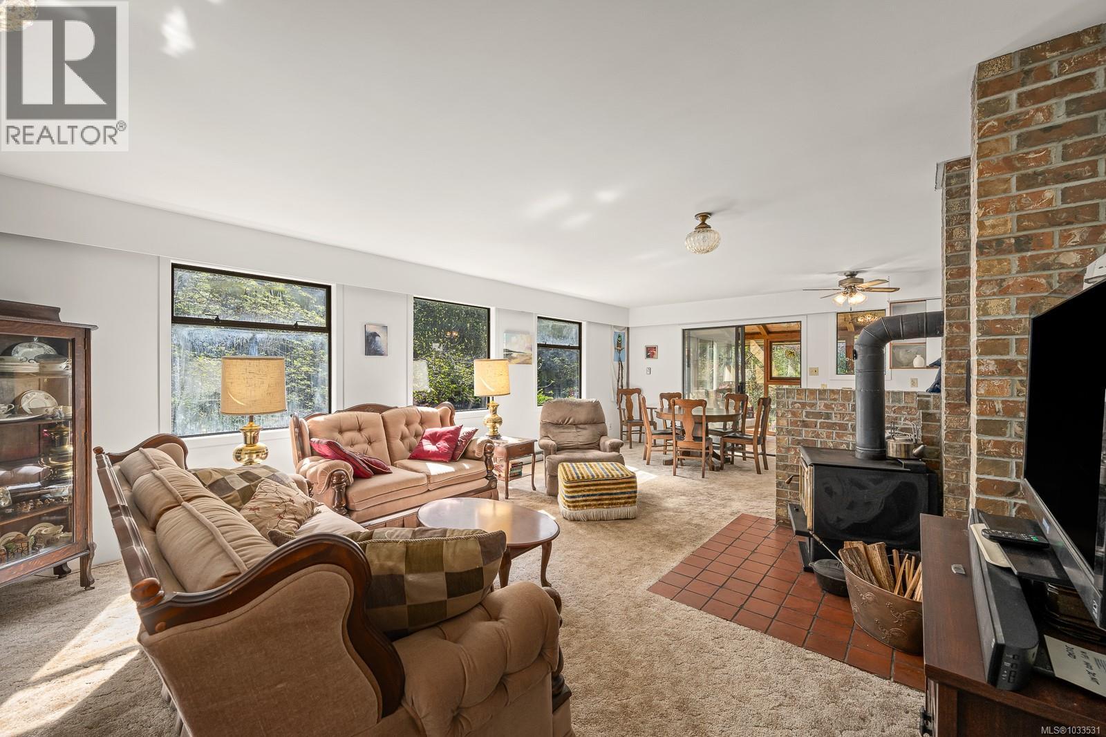 875 Carmichael Rd, Hornby Island, British Columbia  V0R 1Z0 - Photo 13 - 1033531