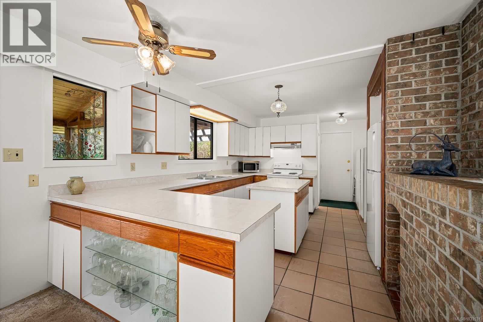 875 Carmichael Rd, Hornby Island, British Columbia  V0R 1Z0 - Photo 5 - 1033531