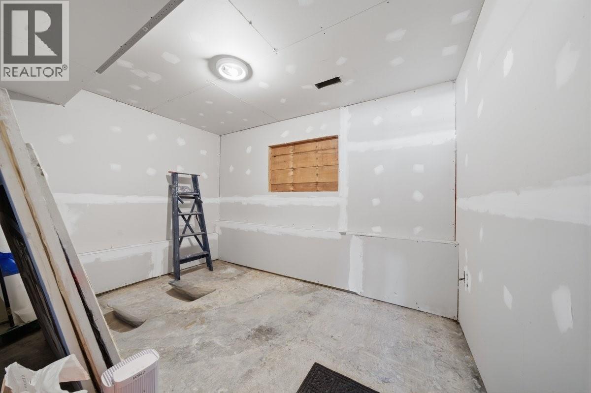 12014 208 Street, Maple Ridge, British Columbia  V2X 4W8 - Photo 29 - R3115834