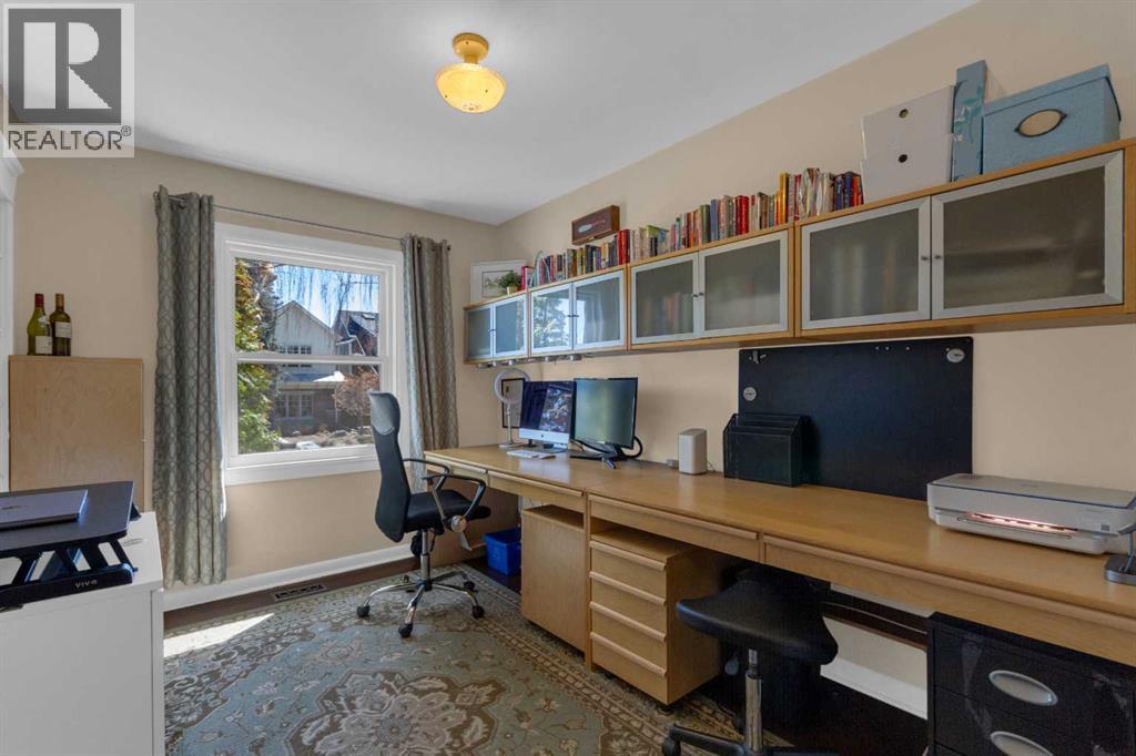 3207 25 Street Sw, Calgary, Alberta  T3E 1Y3 - Photo 12 - A2303953