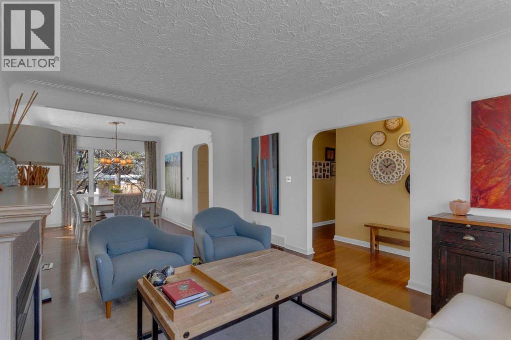 3207 25 Street Sw, Calgary, Alberta  T3E 1Y3 - Photo 11 - A2303953