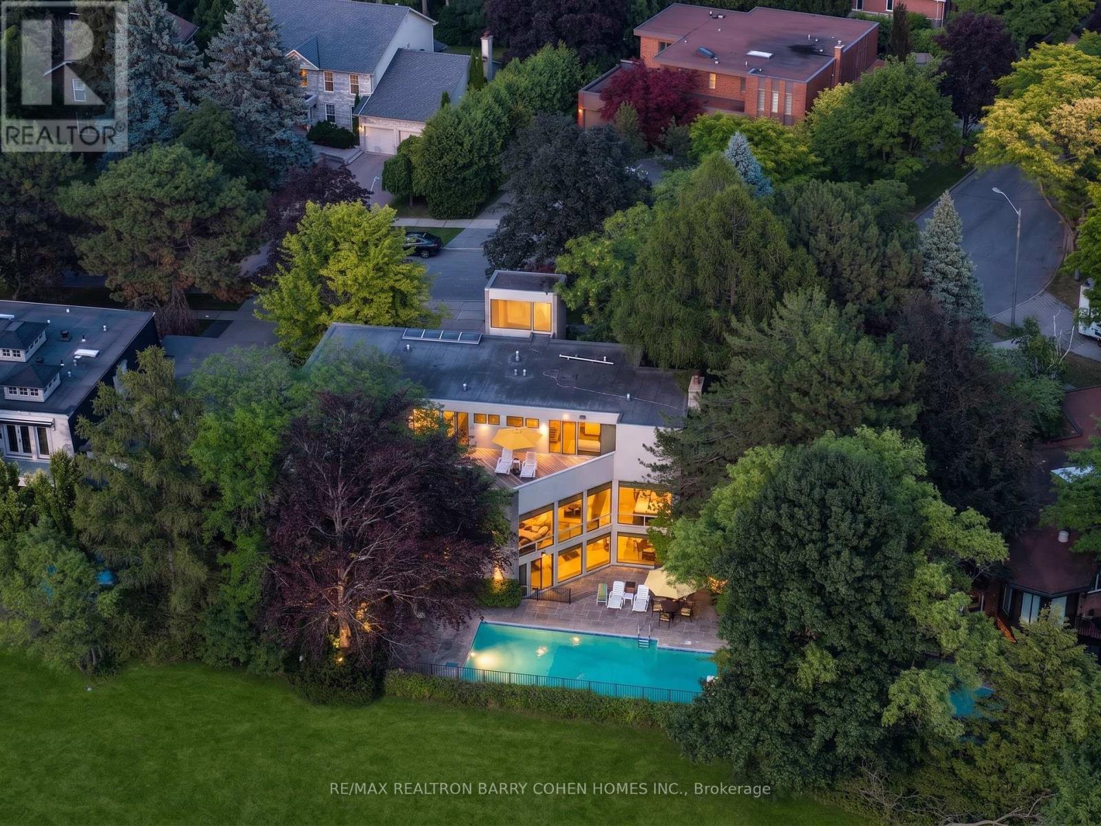 10 Penwood Crescent, Toronto, Ontario  M3B 2B9 - Photo 3 - C13048670